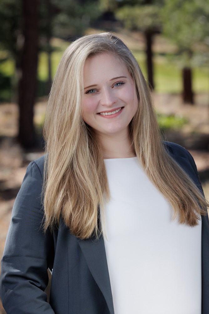 Amanda_Vandegrift_Headshot